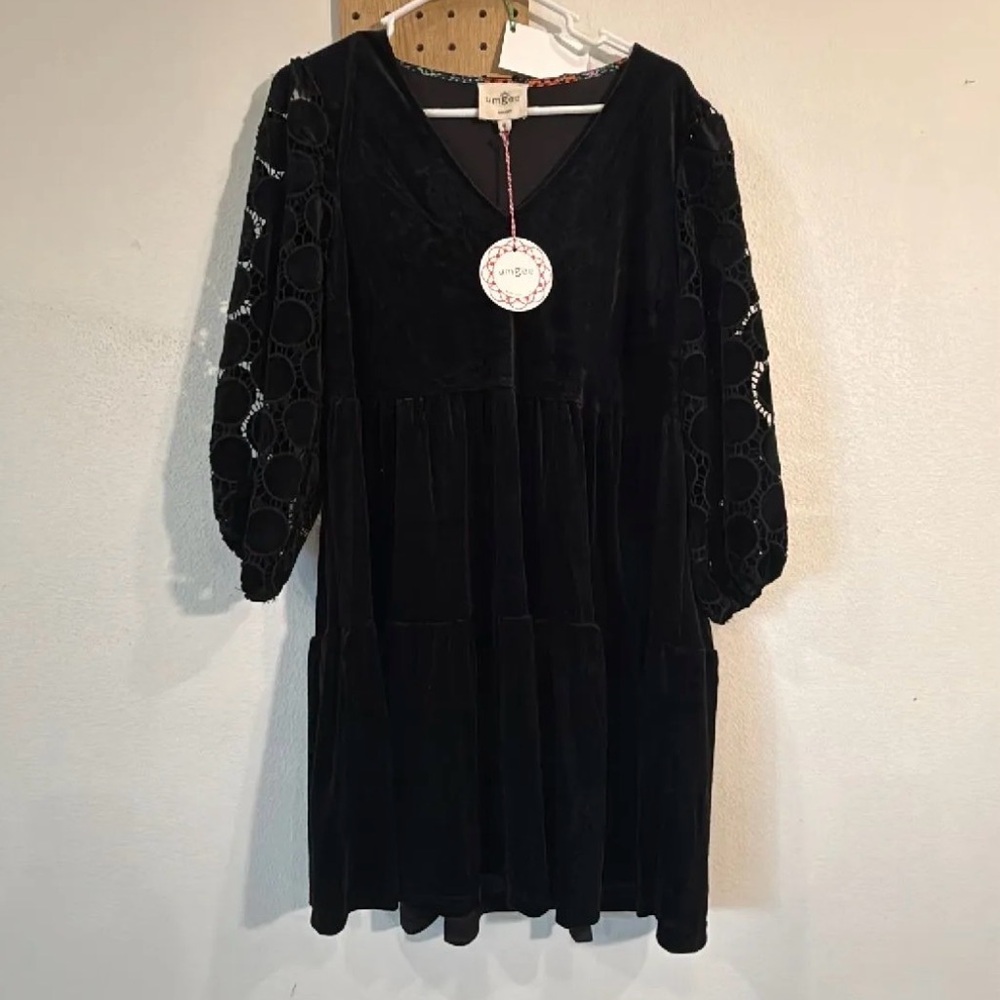 Umgee. Black Velvet Dress with Lace Sleeves
